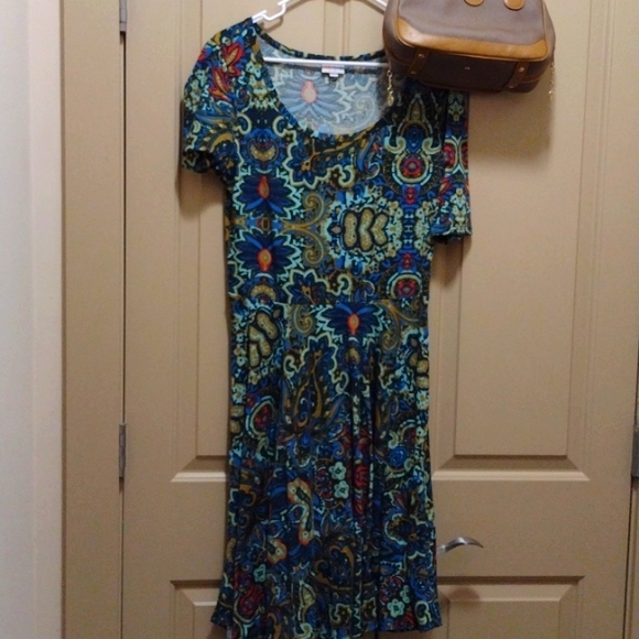 LULAROE Dress ๐ - Picture 1 of 4